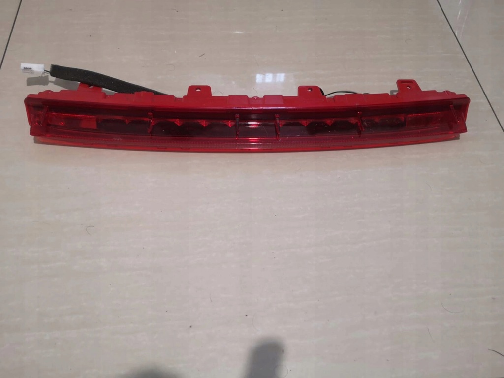 фото №3, Лампа третий свет стоп kia sportage v 21- nowe 92700-r2000