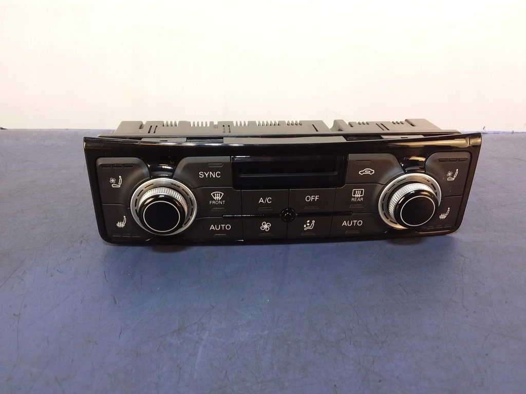 фото №1, Audi a8 d4 lift панель кондиционера обдув