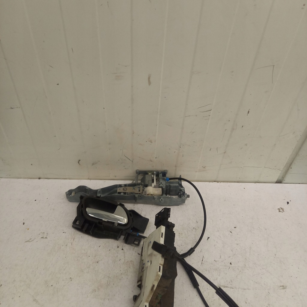 фото №1, Замок дверь правый перед citroen c4 picasso 1