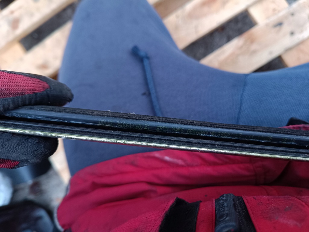 фото №7, Молдинг уплотнитель дверь правый перед volvo s80 30661120