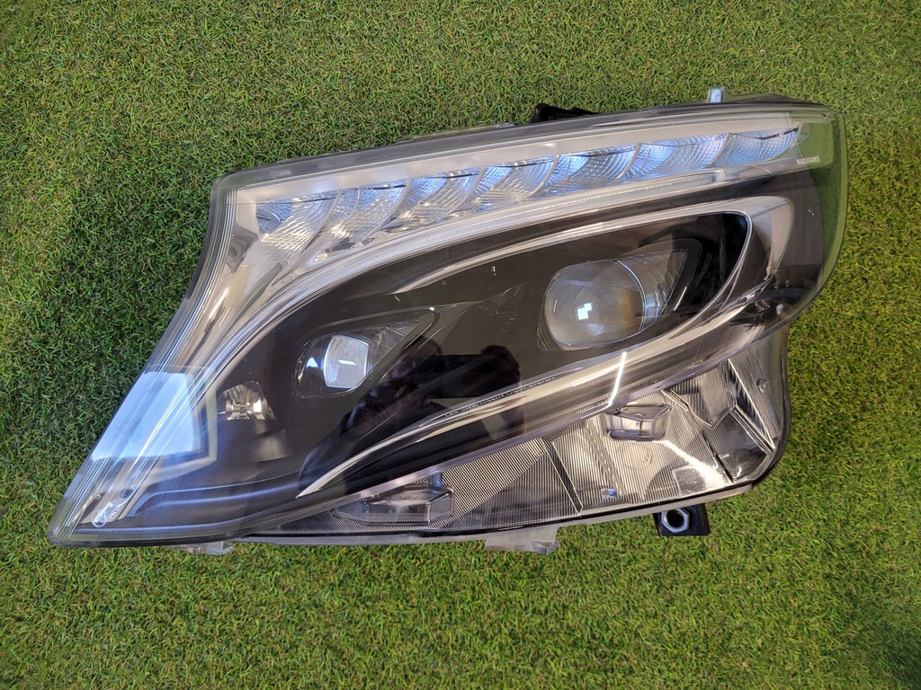 фото №1, Mercedes 447 w447 lift лампа левая full led левый