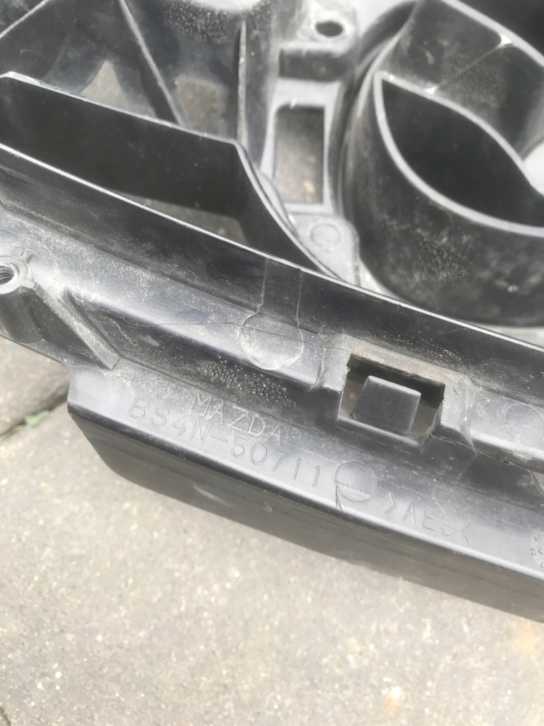 фото №4, Решітка радіатора решітка радіатора mazda 3 sedan sport