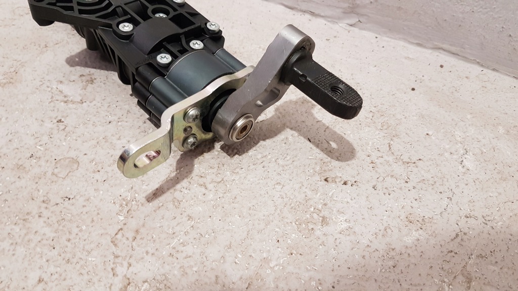 фото №10, Петля кришки моторчик правий audi a6 c8 avant