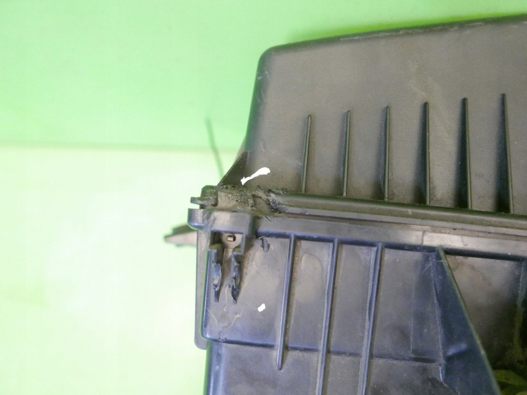 фото №8, Корпус фильтра воздуха suzuki sx4 i ey 1.9 ddis 06-09