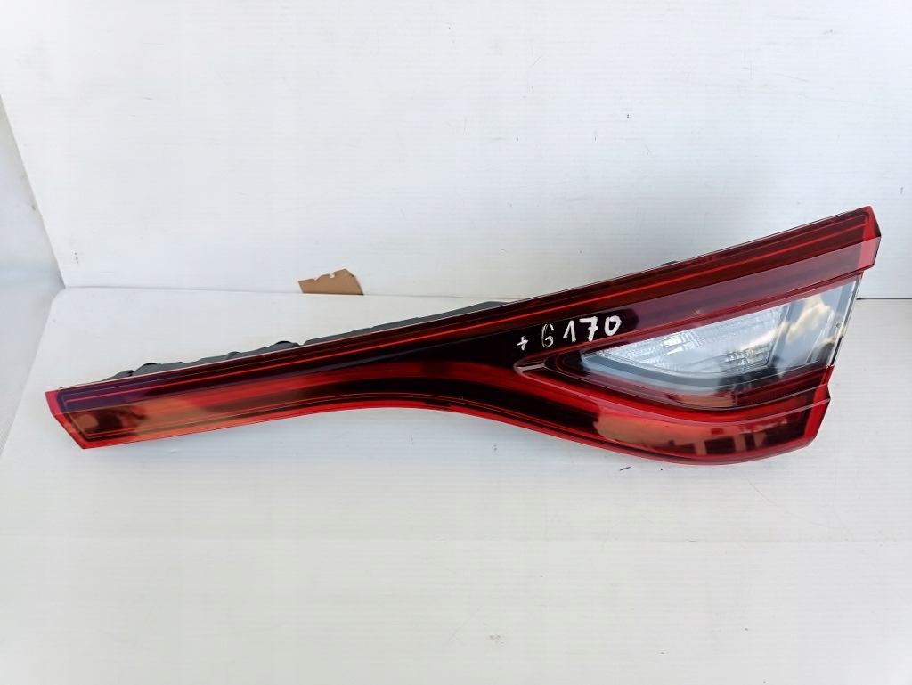 фото №1, Renault arkana лампа права задня кришки багажника