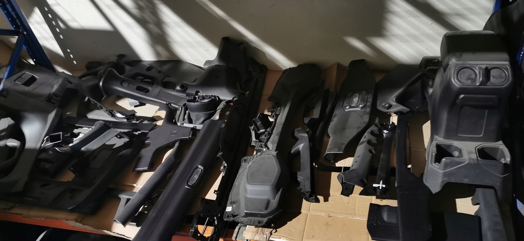 фото №4, Петли крышка багажника задняя jeep wrangler jl sahara