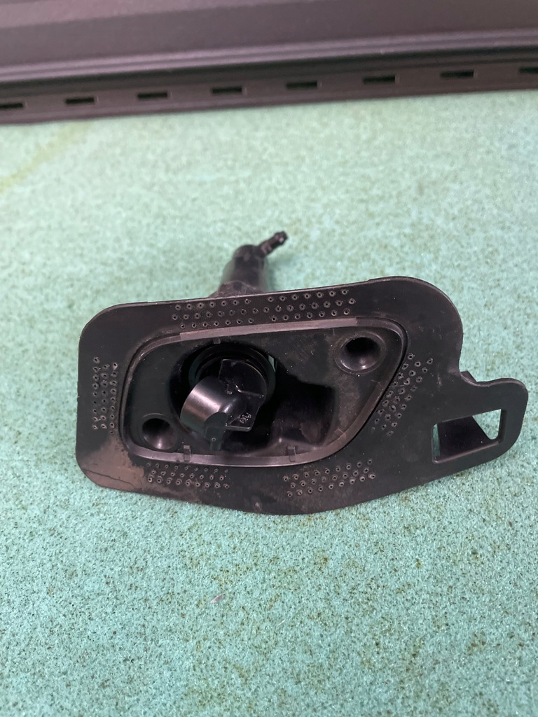 фото №8, Насадка кронштейн розпилювача омивач лівий volvo s60 iii v60 ii 32328293