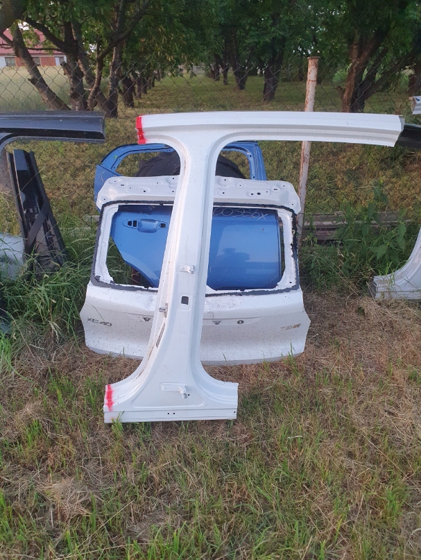 фото №1, Volvo xc40 блок двигуна лівий середній блок двигуна b