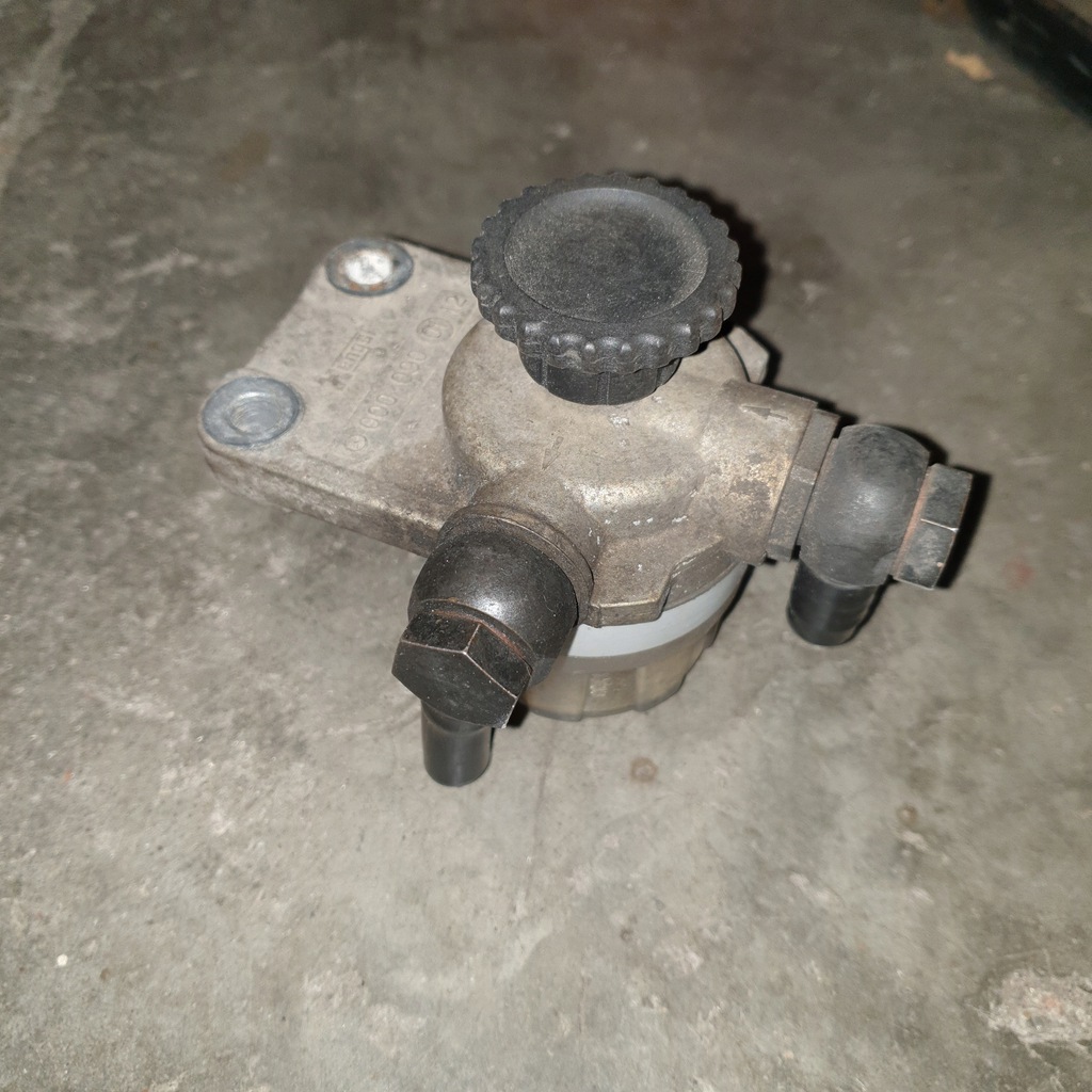 фото №1, Actros mp3 mp2 mp1 axor atego насос помпа топлива ручной oem 0000906050