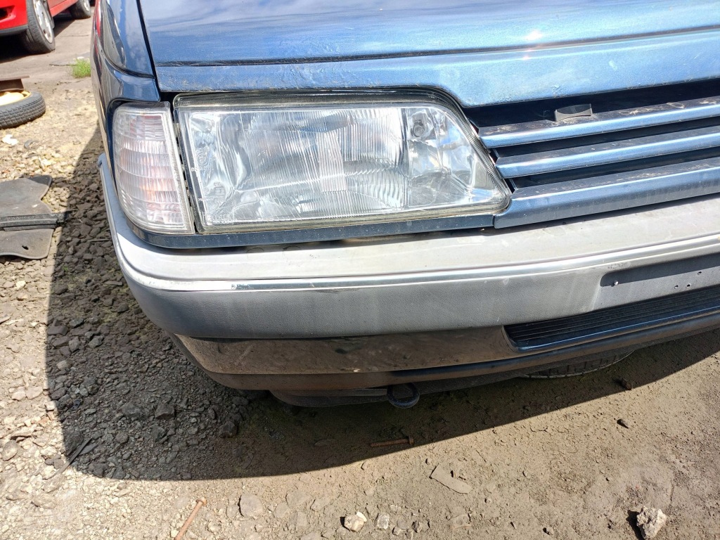 фото №1, Лампа перед права peugeot 405