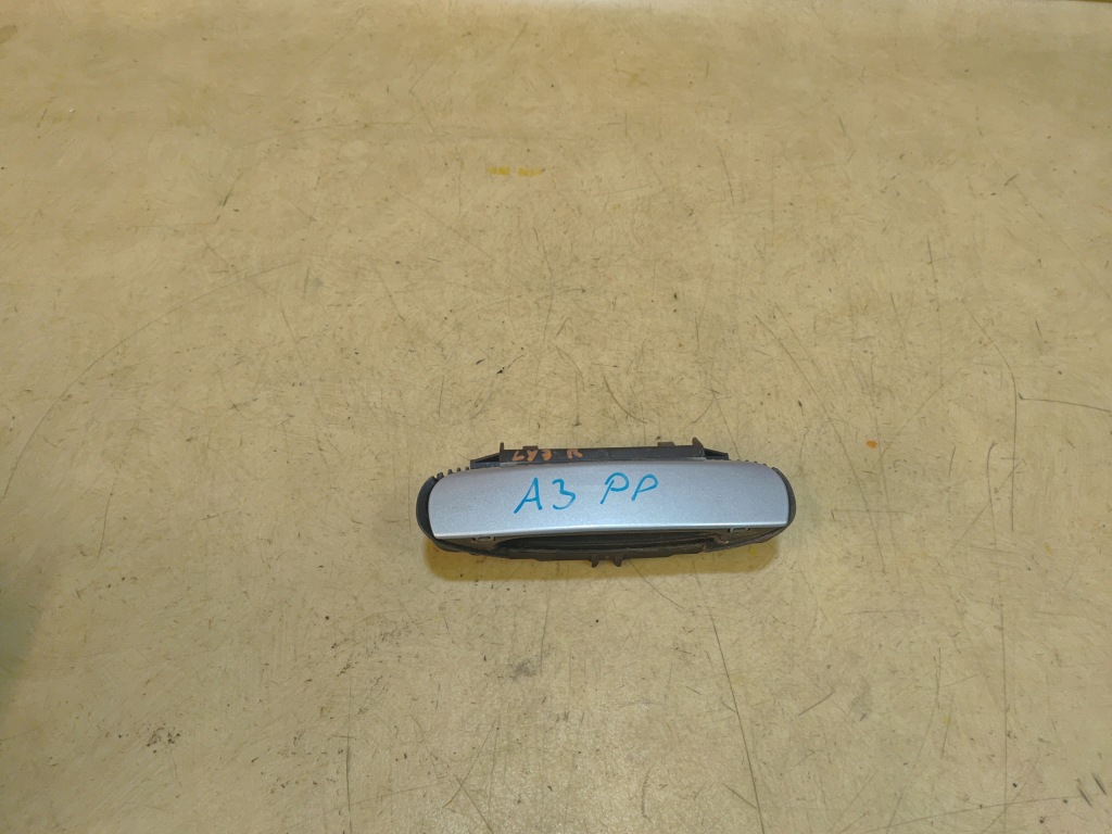 фото №1, Audi a3 8p ручка правый перед lak.ly7r