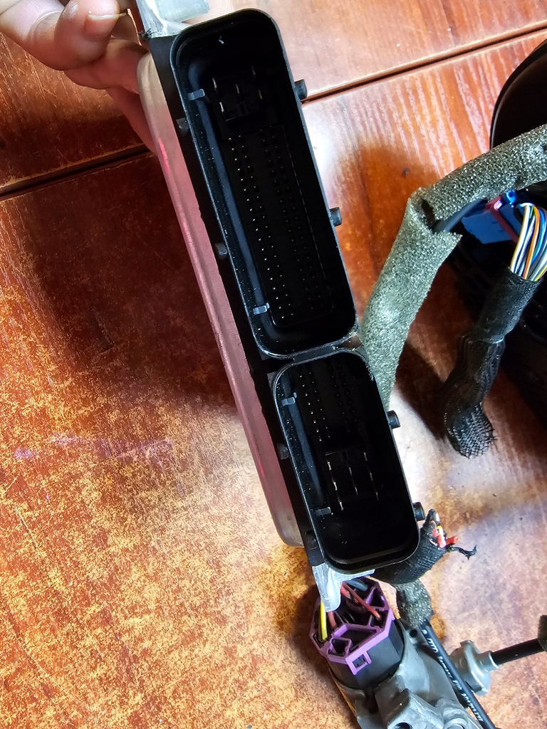 фото №13, Набор иммобилайзер стартовый бортовой компьютер приборы vw passat b5 01' 2.5tdi 0281010447