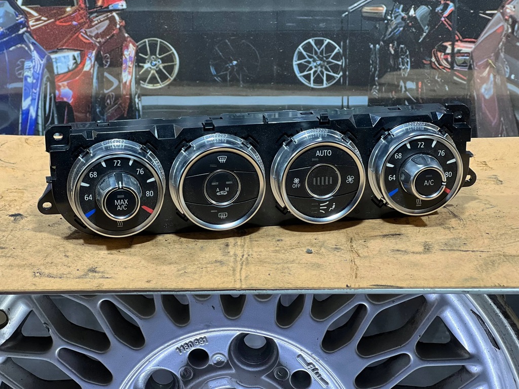 фото №1, Bmw z4 e89 панель обдув кондиционера двухзонный