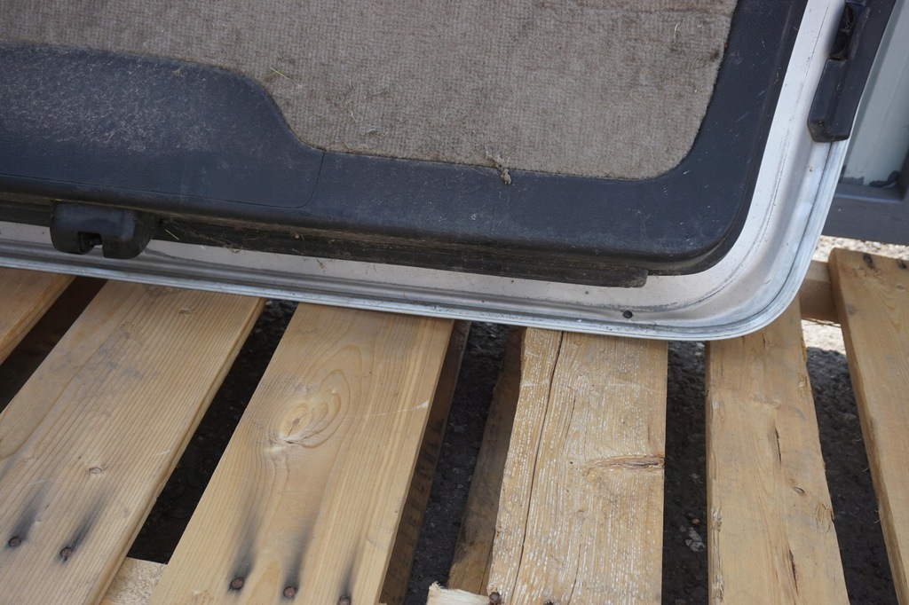 фото №15, Subaru outback iii legacy iv крышка багажника багажника 39d серебристая 2006rok стекло