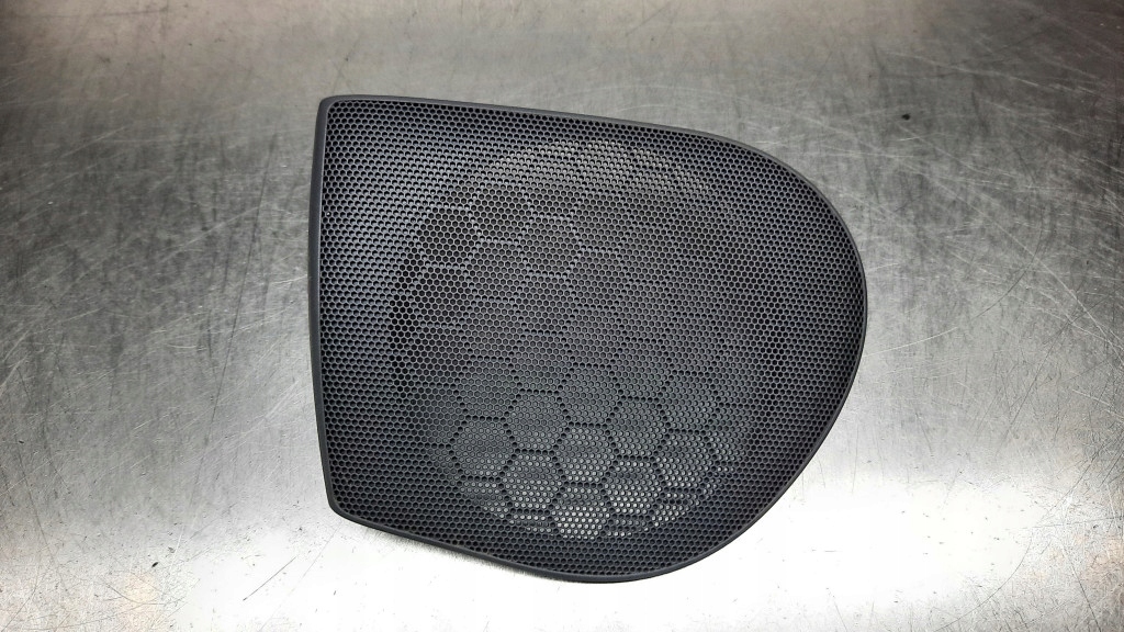 фото №1, Захист накладка динаміка 30883593 правий перед volvo s40 v40 96-04r