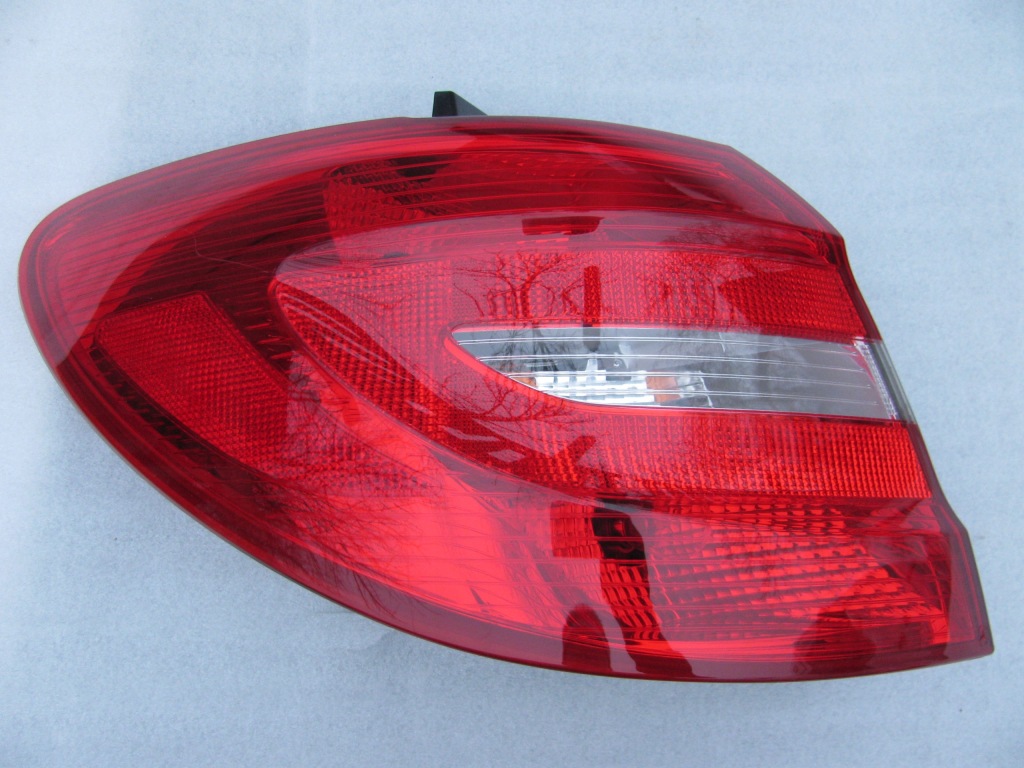 фото №1, Mercedes b-klasa w246 лампа задняя задняя