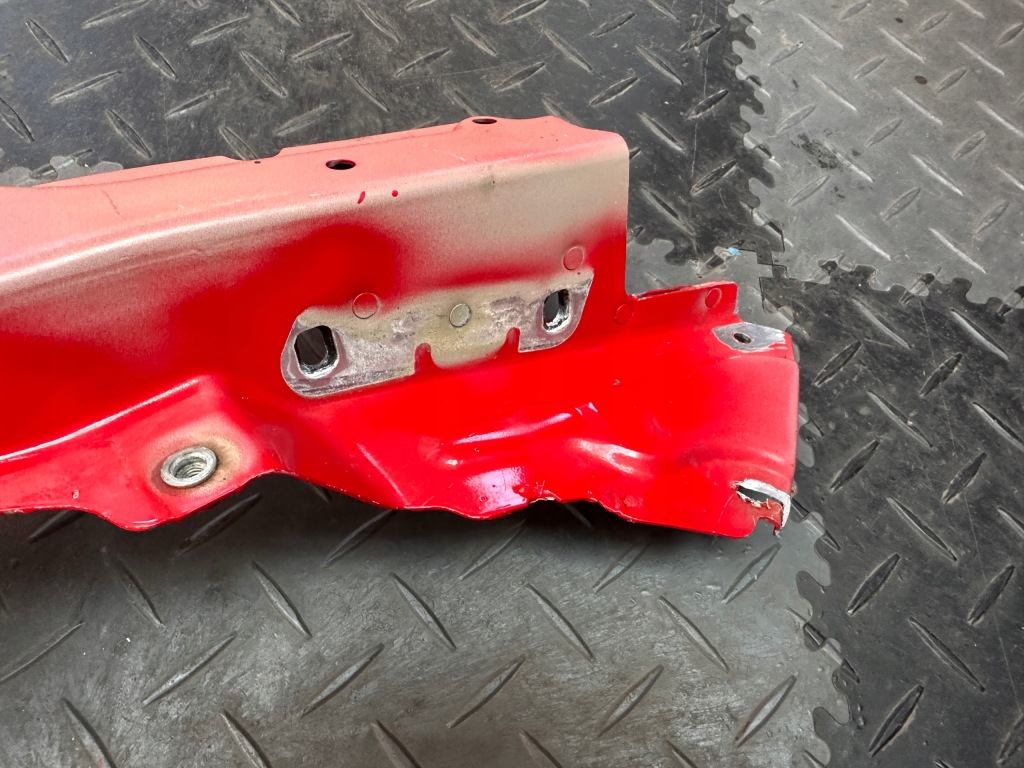 фото №4, Ferrari 458 кронштейн каркас крила лівий перед