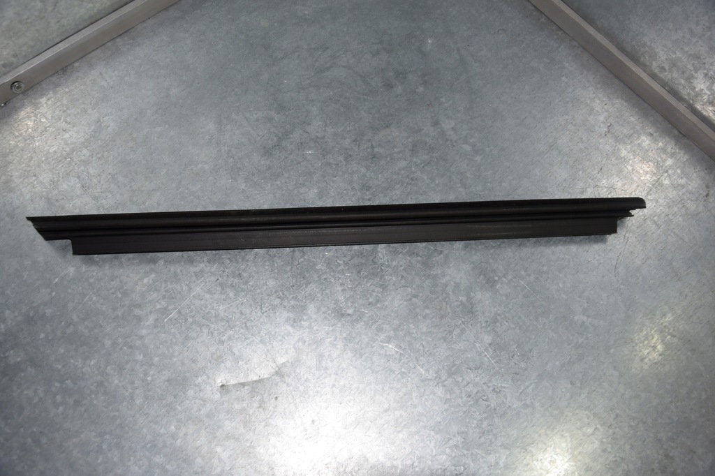 фото №5, Alfa romeo 159 молдинг стекло внутренняя левый правый перед