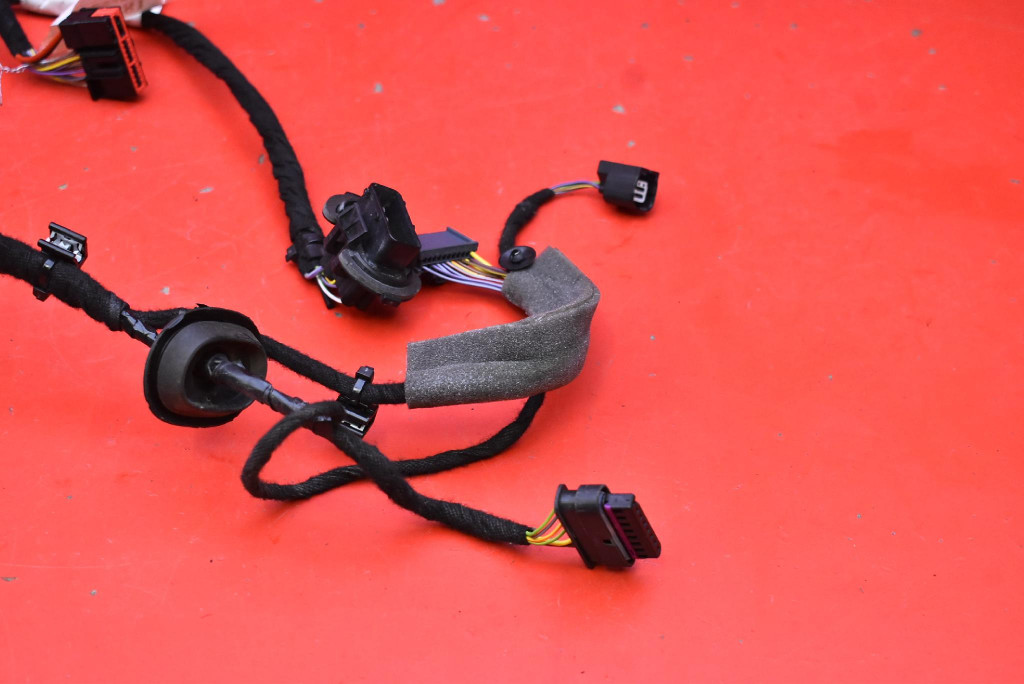 Жгут электропроводка дверь правый  задняя 32143970 volvo v60 2 2 18-21 Доставка