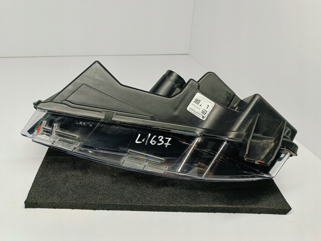 Tesla model 3 m3 17- протитуманна фара drl лівий фара протитуманна led 1077395-00-d Ціна