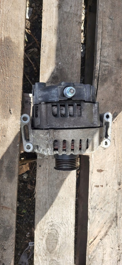 Купить Генератор a0009067702 mercedes w204