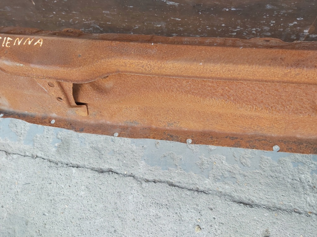 фото №6, Toyota sienna жабо стена перегородочная жёлоб