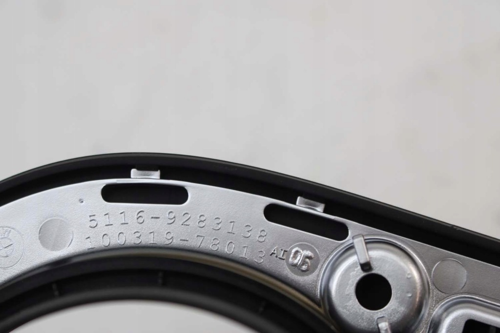 фото №6, Bmw i3 l01 рамка dekor заглушка 9283138 9283137 czarna i01 lci lift консоли