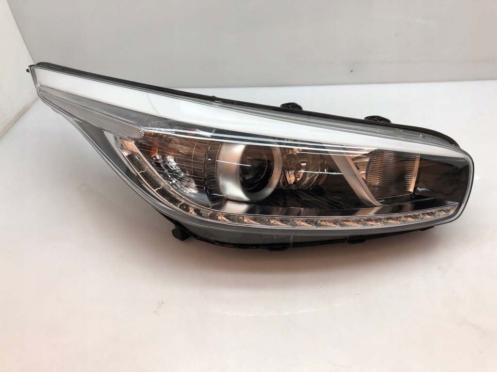 фото №4, Фари kia proceed