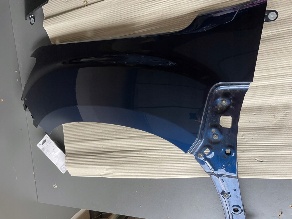 фото №1, Dacia duster ii lift 2017- крыло левый rpr blue cosmos перед оригинал lew