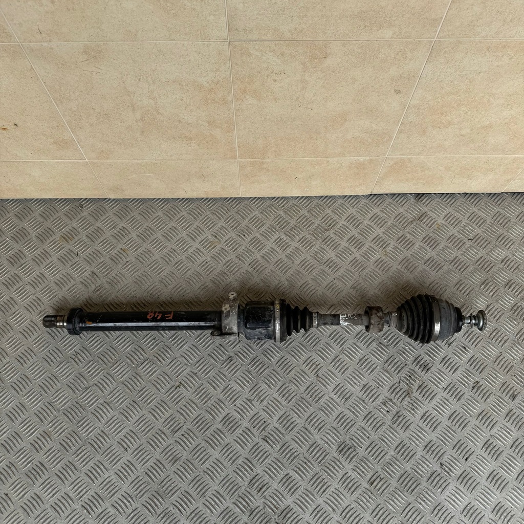 фото №1, Приводной вал передняя правая bmw x1 f48