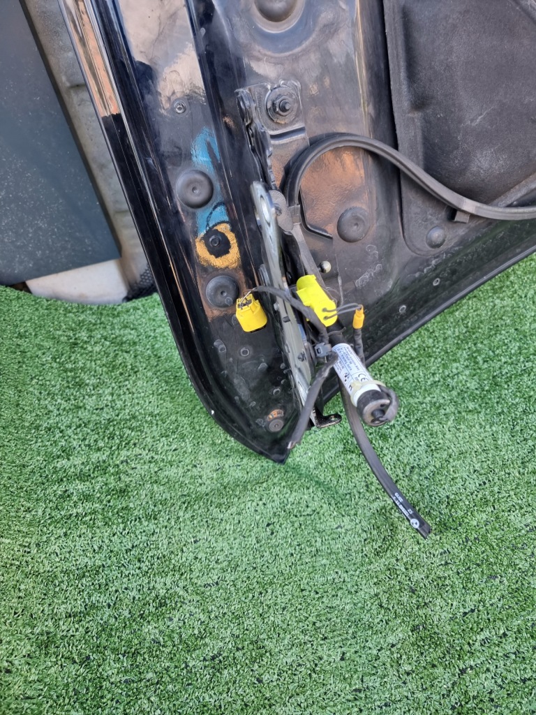 Bmw x5 g05 2019r капот передняя петли пиропатрон  цвет 416 Цена