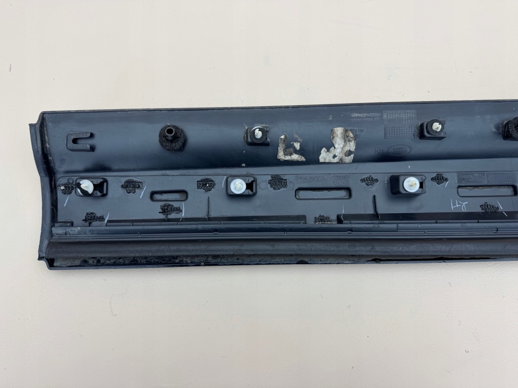 фото №11, Land rover discovery v 5 l462 молдинг дверь правый перед hy32-21064