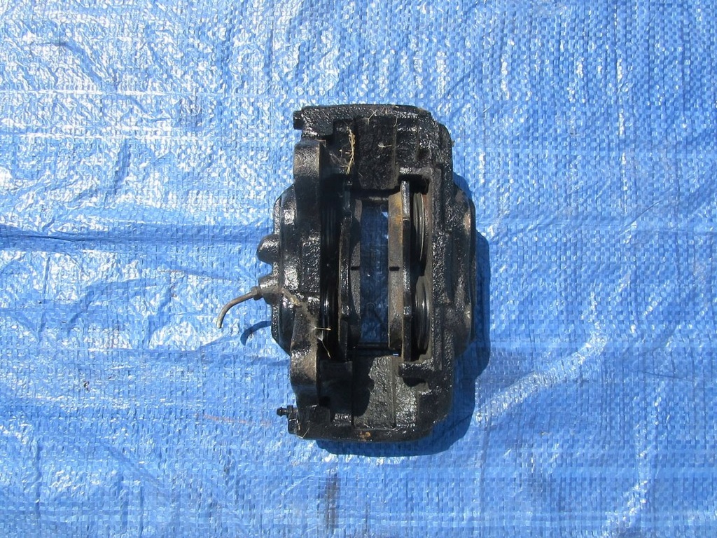 фото №10, Toyota land cruiser 120 2003 суппорт тормозной перед