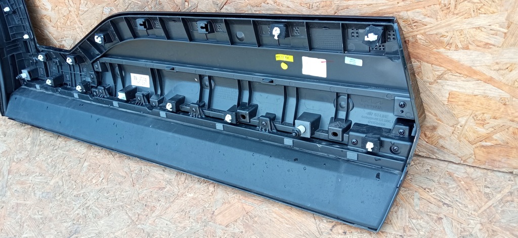 фото №11, Kia ev9 mv gt-line 23- молдинг накладка дверь левый задняя 87733-do300