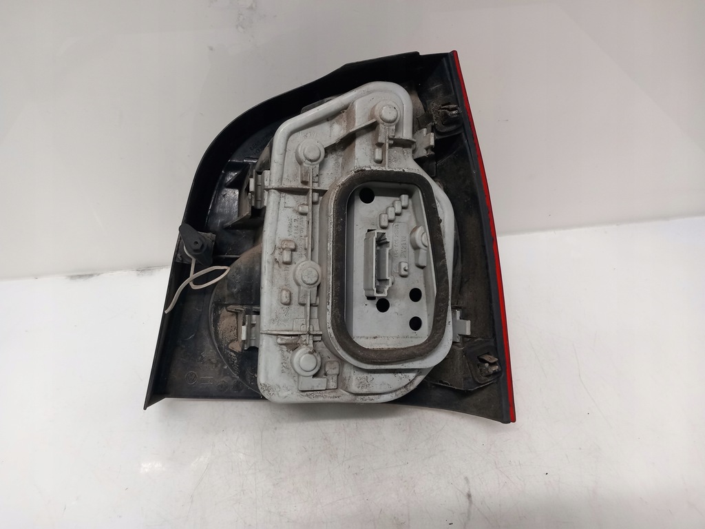 фото №3, Лампа левая задняя volkswagen polo