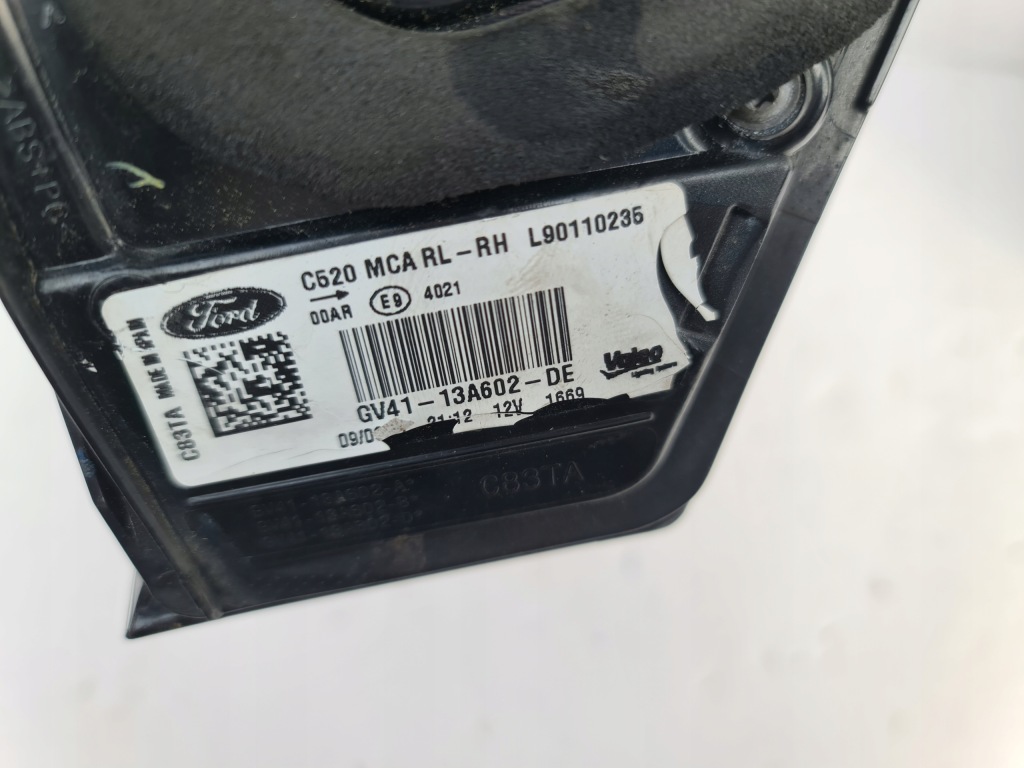 Kuga mk2 рестайлинг  st фара правый  led gv41-13404-dd с Разборки