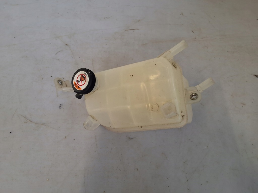 фото №1, Prius iii prius plus бачок расширительный 16480-28080