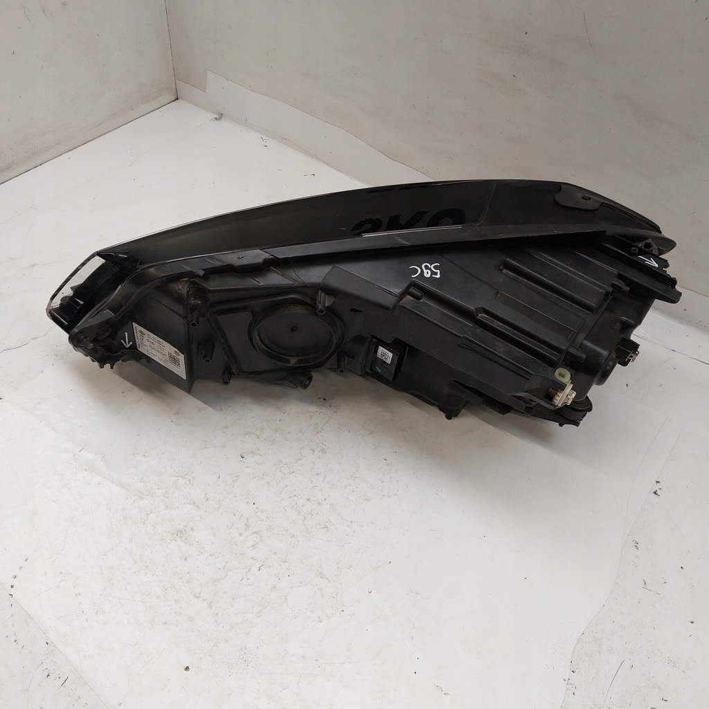 фото №7, Volkswagen passat b8 лампа правый перед led hella [na запчасти] 5g1941036c