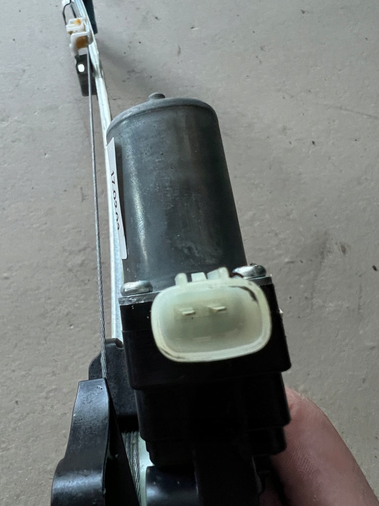 фото №4, Suzuki swift mk8 подъемник стекло правый перед