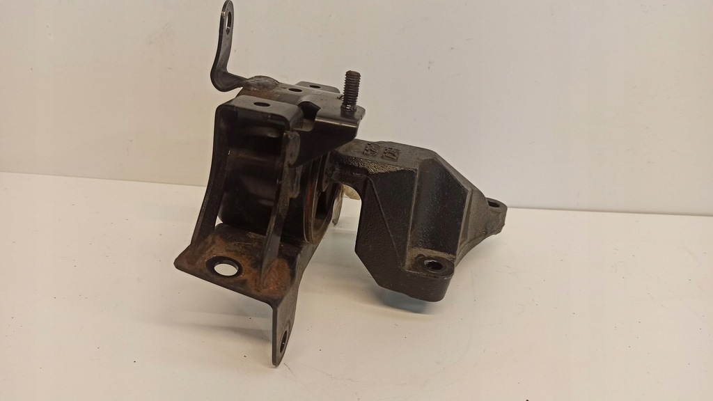 фото №6, Suzuki swift mk8 кронштейн подушка двигателя