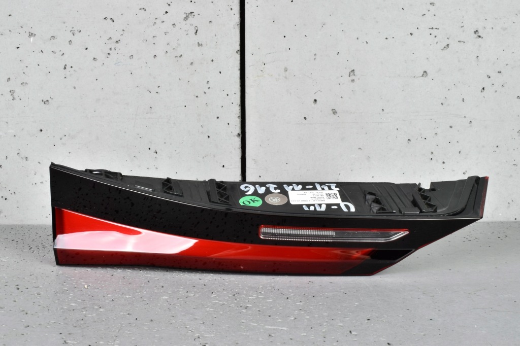 фото №1, Bmw x1 u11 x1l u12 лампа задняя левая крышка багажника led 9880121