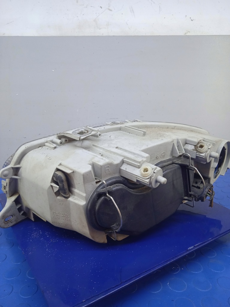 Alfa romeo 147 лампа фара правий 20-a121b в Україні