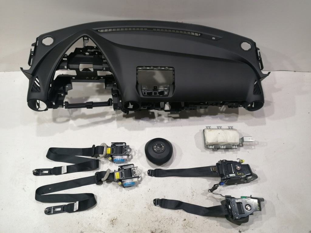 фото №1, Mazda cx3 панель приладів консоль подушки безпеки подушка безпеки ремені