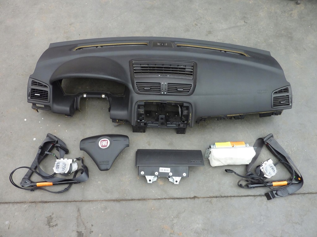 фото №1, Панель приладів консоль подушки безпеки ремені fiat croma 2 ii lift