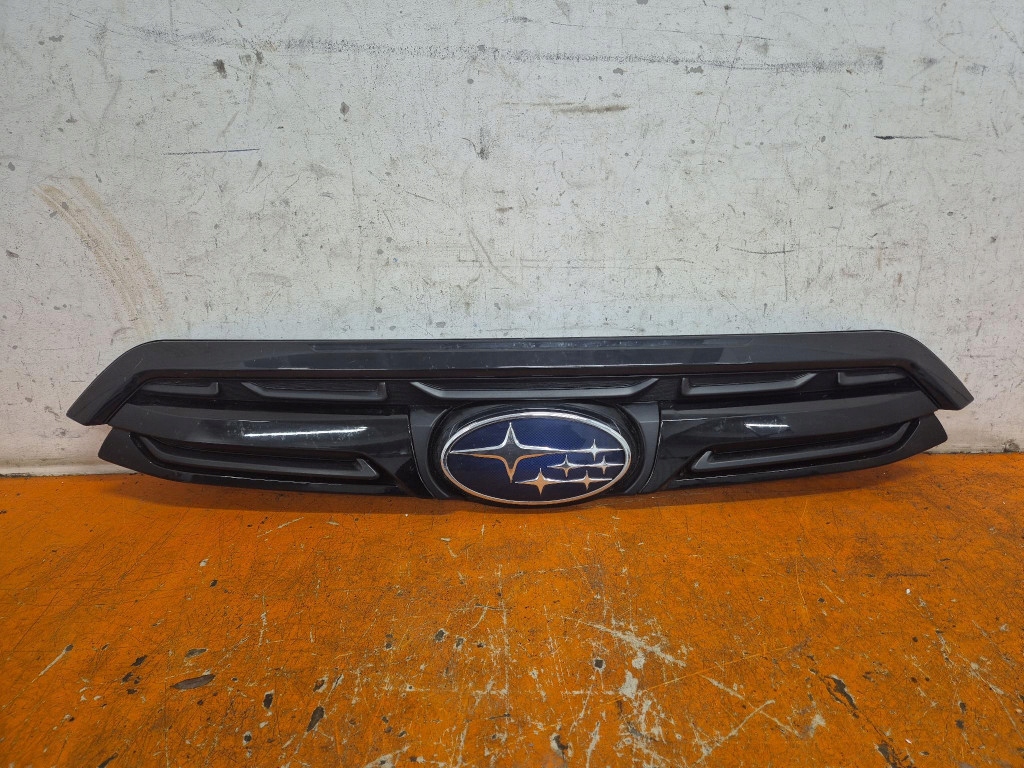 Купити Subaru forester v 22- рестайлінг  решітка  решітка радіатора 91122sj180