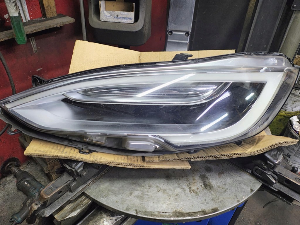 Купить Tesla s рестайлинг  фара перед передняя левая full led 1058169-00-b euro оригинал
