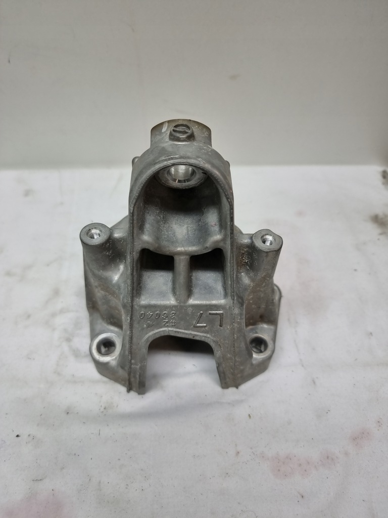 фото №1, Lexus gs iv 300 18r кронштейн двигуна