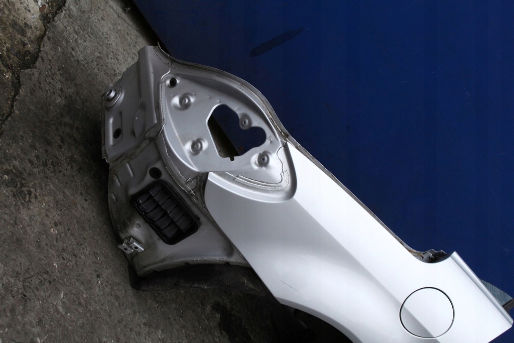 фото №3, Крыло четверть задняя правый mercedes slk w171 r171