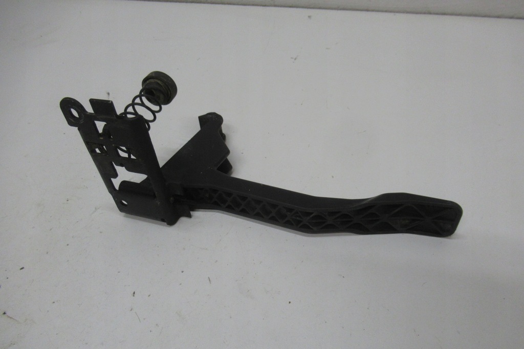 фото №3, Renault megane iii ручка кронштейн засов капот