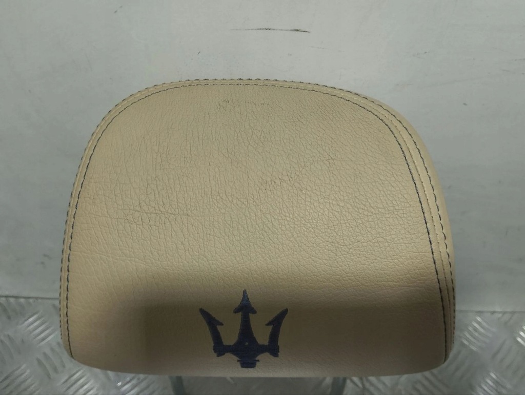 фото №5, Maserati granturismo 2012 підголівник сидіння заднього